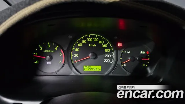 Hyundai Starex 2011 thumb 8
