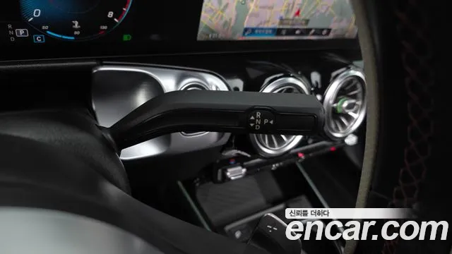 Mercedes-Benz GLB 2021 thumb 9