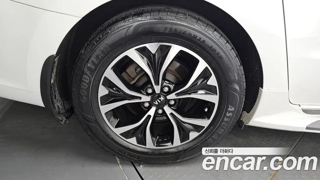 Kia Carnival 2018 thumb 5