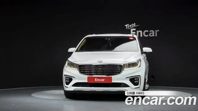 Kia Carnival 2019 thumb 3