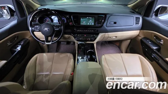 Kia Carnival 2019 thumb 7