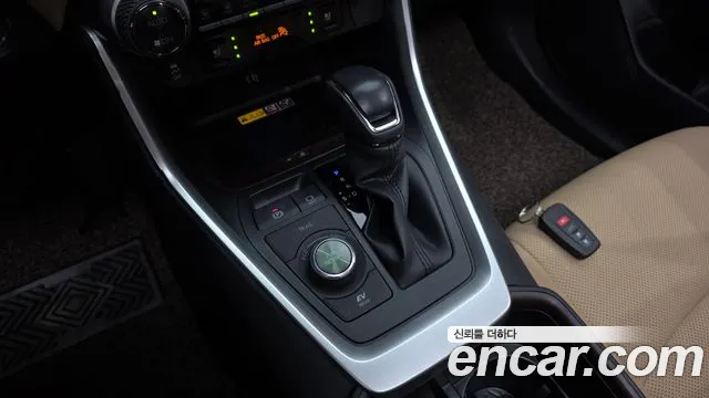 Toyota RAV4 2023 thumb 9