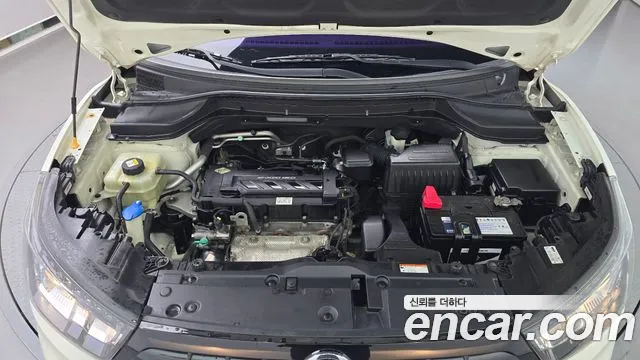 KG_Mobility_Ssangyong TIBOLI 2015 thumb 6