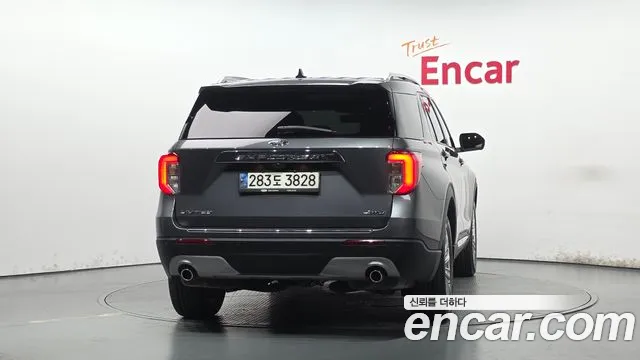 Ford Explorer 2022 thumb 4