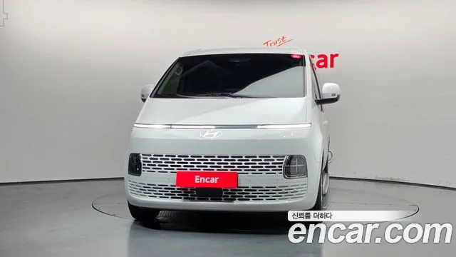 Hyundai Staria 2025 thumb 3