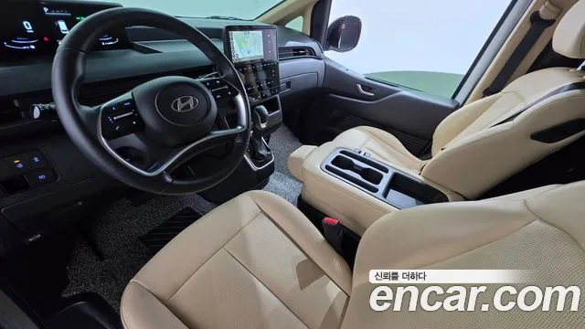 Hyundai Staria 2025 thumb 7