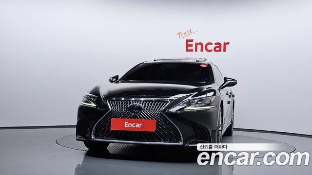 Lexus LS 2018 thumb 3