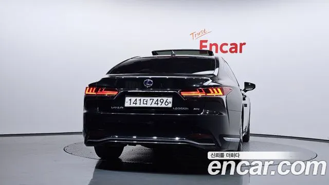 Lexus LS 2018 thumb 4