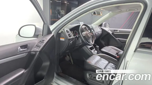 Volkswagen Tiguan 2012 thumb 10