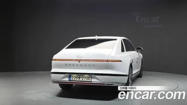 Hyundai Grandeur 2023 thumb 4