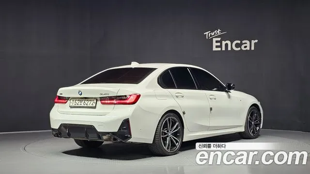 BMW 3-Series 2019 thumb 2