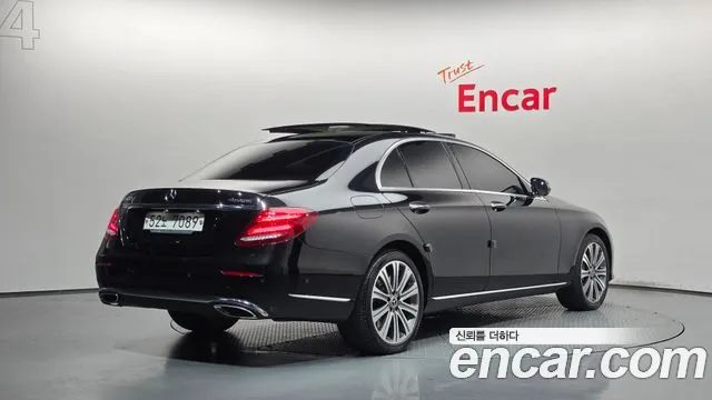 Mercedes-Benz E-Класс 2017 thumb 2