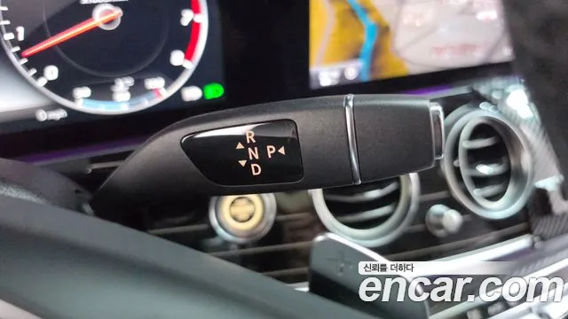 Mercedes-Benz E-Класс 2017 thumb 9