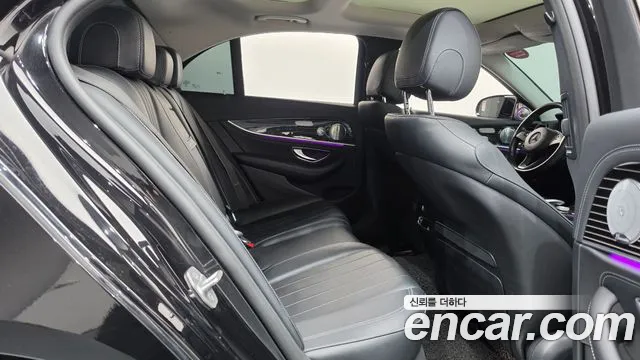Mercedes-Benz E-Класс 2017 thumb 12
