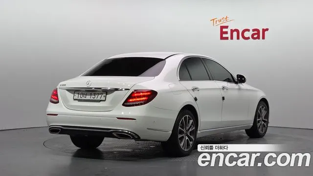 Mercedes-Benz E-Класс 2018 thumb 2