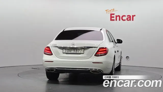 Mercedes-Benz E-Класс 2018 thumb 4