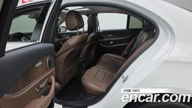 Mercedes-Benz E-Класс 2018 thumb 11