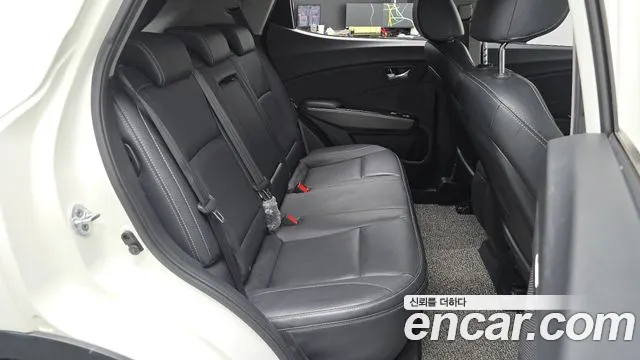 KG_Mobility_Ssangyong TIBOLI 2017 thumb 10