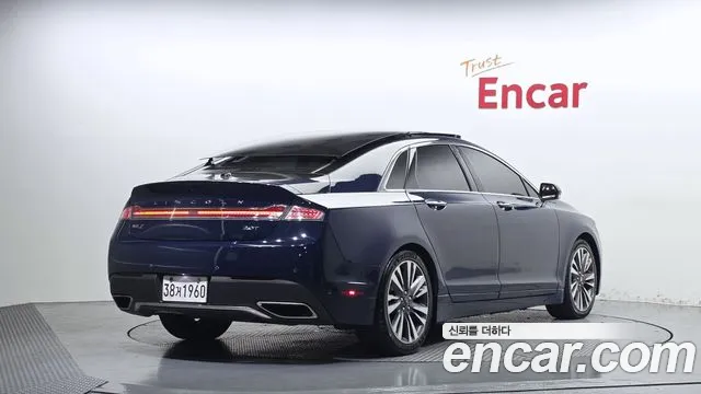 Lincoln MKZ 2019 thumb 2