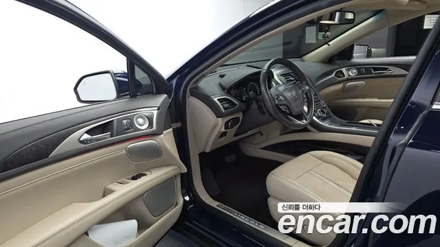 Lincoln MKZ 2019 thumb 10