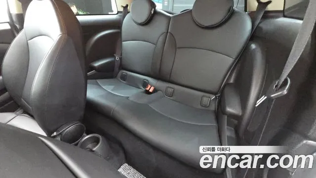 MINI Hatch 2011 thumb 11