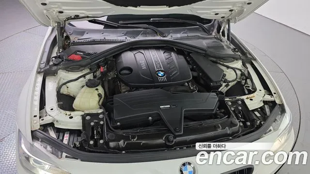 BMW 3-Series 2012 thumb 6