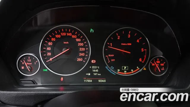 BMW 3-Series 2012 thumb 8