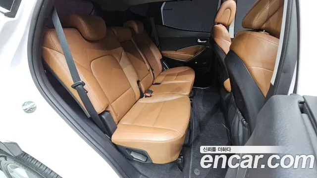 Hyundai Santa Fe 2016 thumb 11