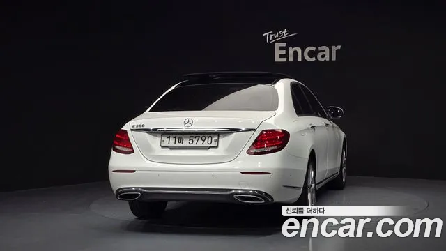Mercedes-Benz E-Класс 2019 thumb 4