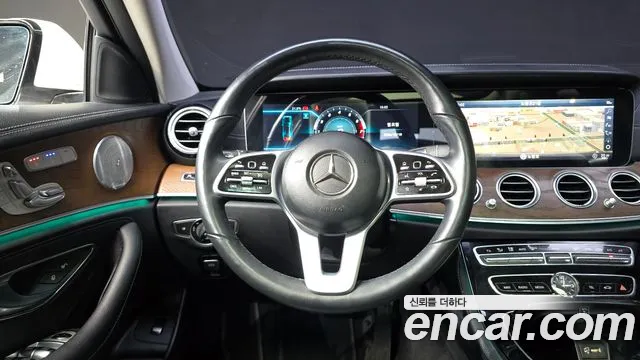Mercedes-Benz E-Класс 2019 thumb 12