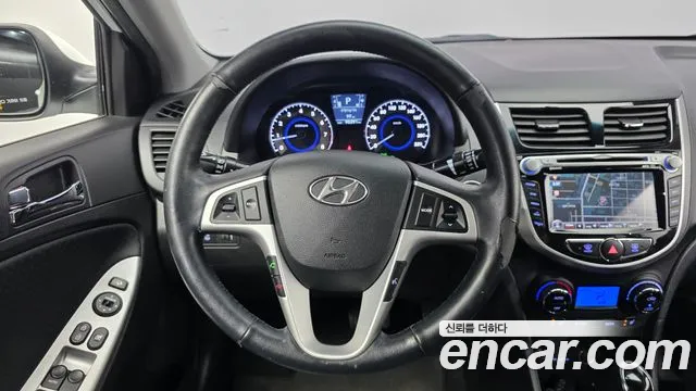 Hyundai Accent 2012 thumb 12