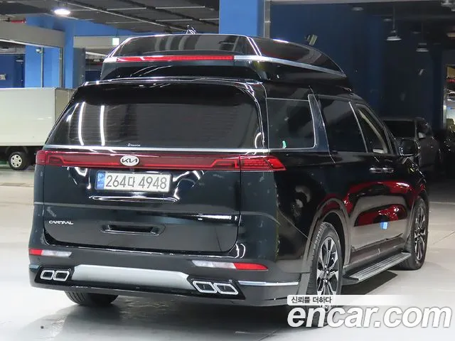 Kia Carnival 2023 thumb 4