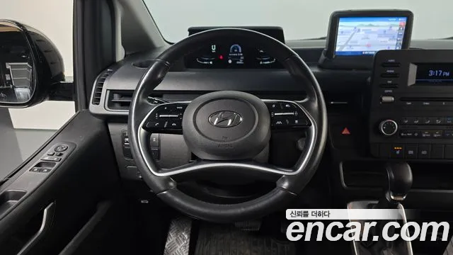 Hyundai Staria 2023 thumb 12