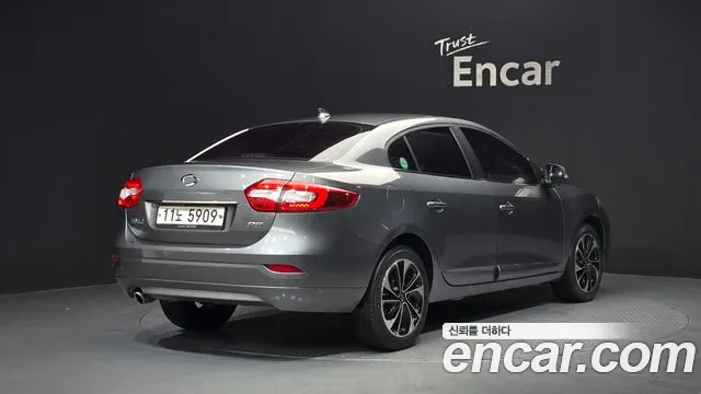 Renault-KoreaSamsung Fluence 2015 thumb 2