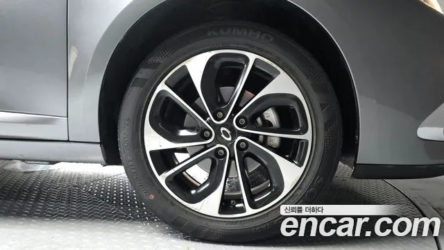 Renault-KoreaSamsung Fluence 2015 thumb 5