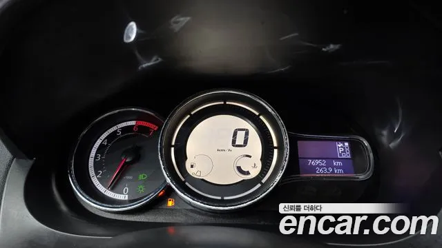 Renault-KoreaSamsung Fluence 2015 thumb 8