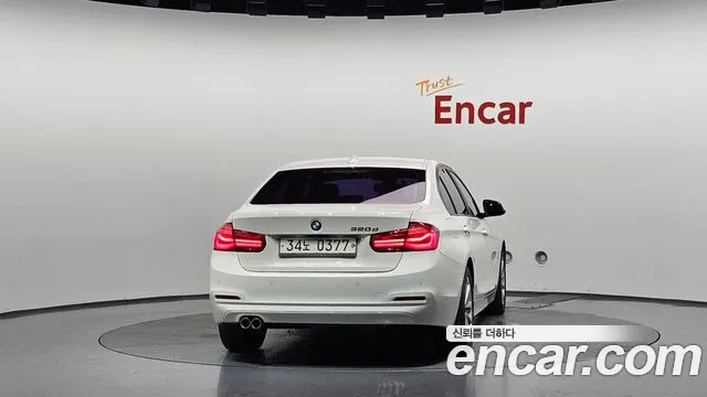 BMW 3-Series 2016 thumb 4