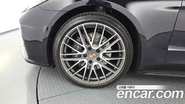 Porsche Panamera 2024 thumb 5