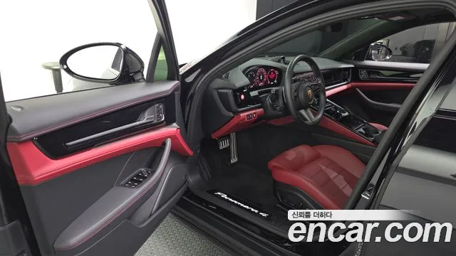 Porsche Panamera 2024 thumb 10