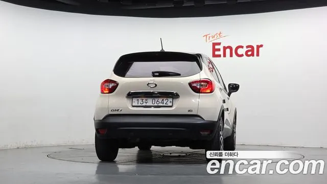 Renault-KoreaSamsung Captur 2016 thumb 4