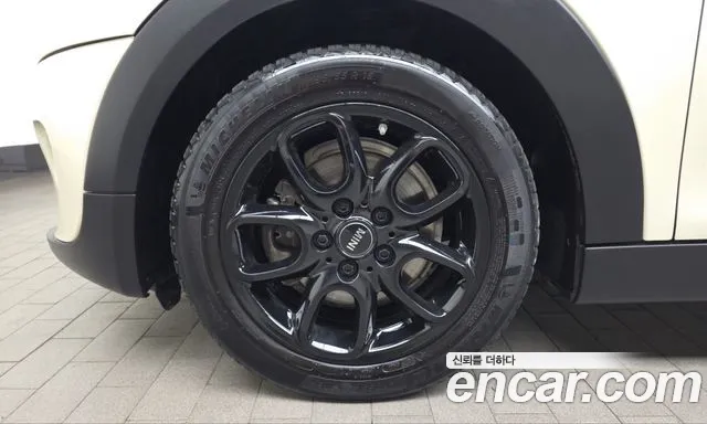 MINI Hatch 2019 thumb 5