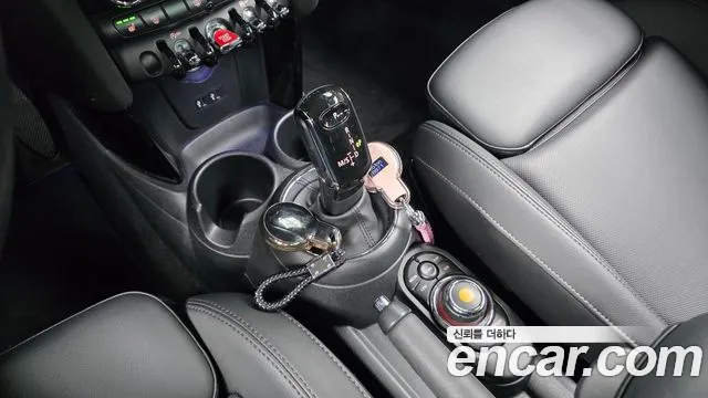 MINI Hatch 2019 thumb 9