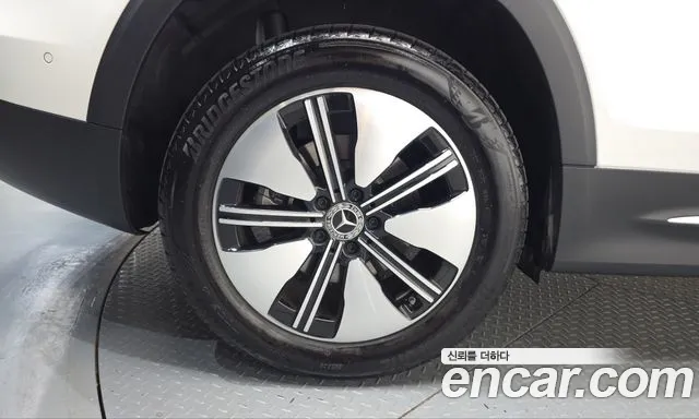 Mercedes-Benz EQB 2024 thumb 5