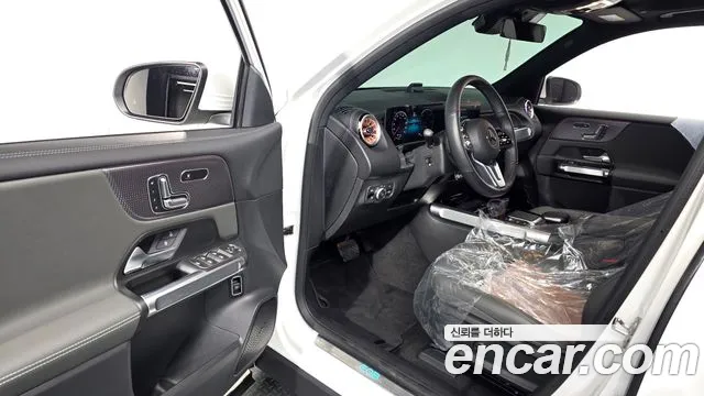 Mercedes-Benz EQB 2024 thumb 10