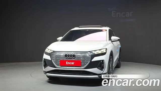 Audi Q4 e-tron 2022 thumb 3