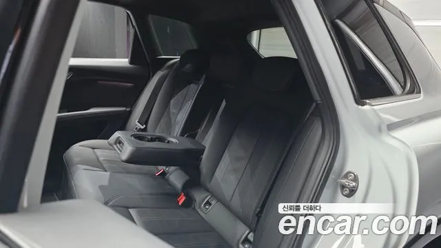 Audi Q4 e-tron 2022 thumb 12