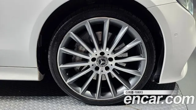 Mercedes-Benz E-Класс 2017 thumb 5