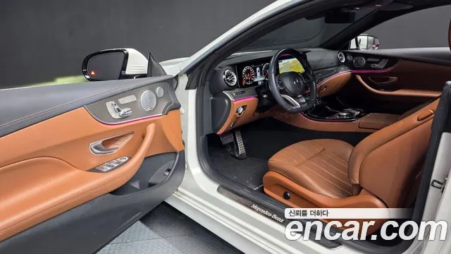 Mercedes-Benz E-Класс 2017 thumb 10