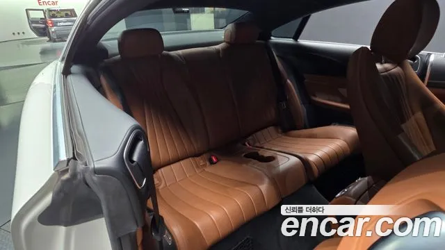 Mercedes-Benz E-Класс 2017 thumb 12