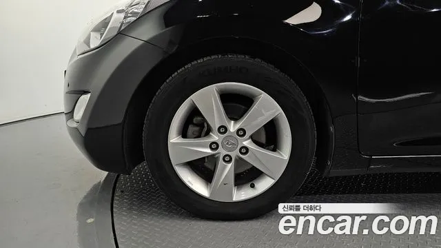 Hyundai Avante 2013 thumb 5